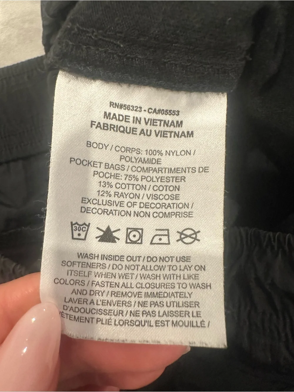 Nike Men’s Black Windbreaker Joggers Size XL FZ0758-01 With Stain
